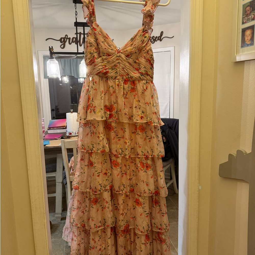 Chic Floral Ruffle Maxi Dress